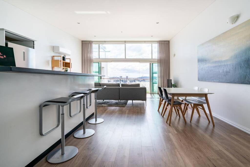 Spacious Penthouse With Spectacular Harbour Views! Auckland Exteriér fotografie