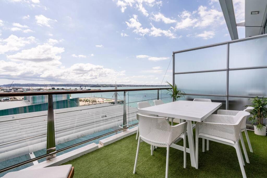 Spacious Penthouse With Spectacular Harbour Views! Auckland Exteriér fotografie